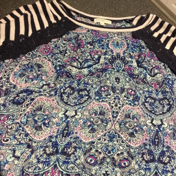 Love, Fire Multi Fabric Hi-Low Spring Top - Picture 10 of 10